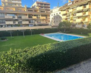 Piscina de Pis en venda en Vilassar de Mar amb Aire condicionat, Calefacció i Jardí privat