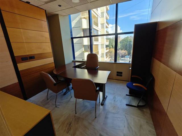 Oficina en Alquiler en Calle de Ramón Gómez de la Serna, 5 en Playa de la Fontanilla