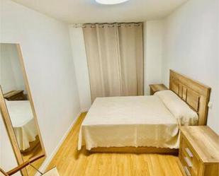 Schlafzimmer von Wohnung miete in Espirdo mit Heizung, Abstellraum und Möbliert