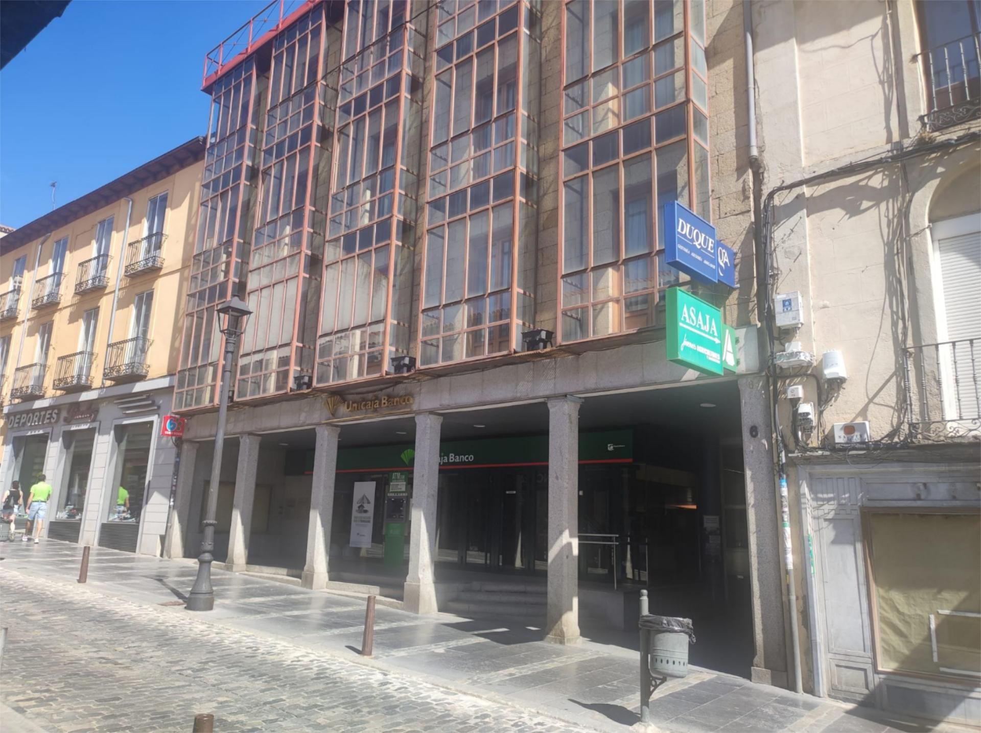 Vista exterior de Pis en venda en Ávila Capital amb Parquet i Moblat