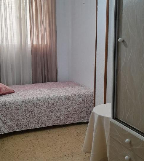 Flat to share in Carrer Mestre Monforte, 6, Catarroja, Valencia - image 1 Photo 1 of Flat to share in Carrer Mestre Monforte, 6, Catarroja, Valencia