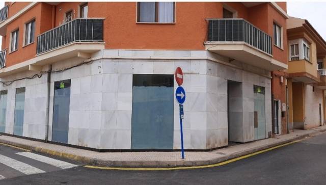 Local comercial en Alquiler en Calle Santiago, 5 en Los Nietos
