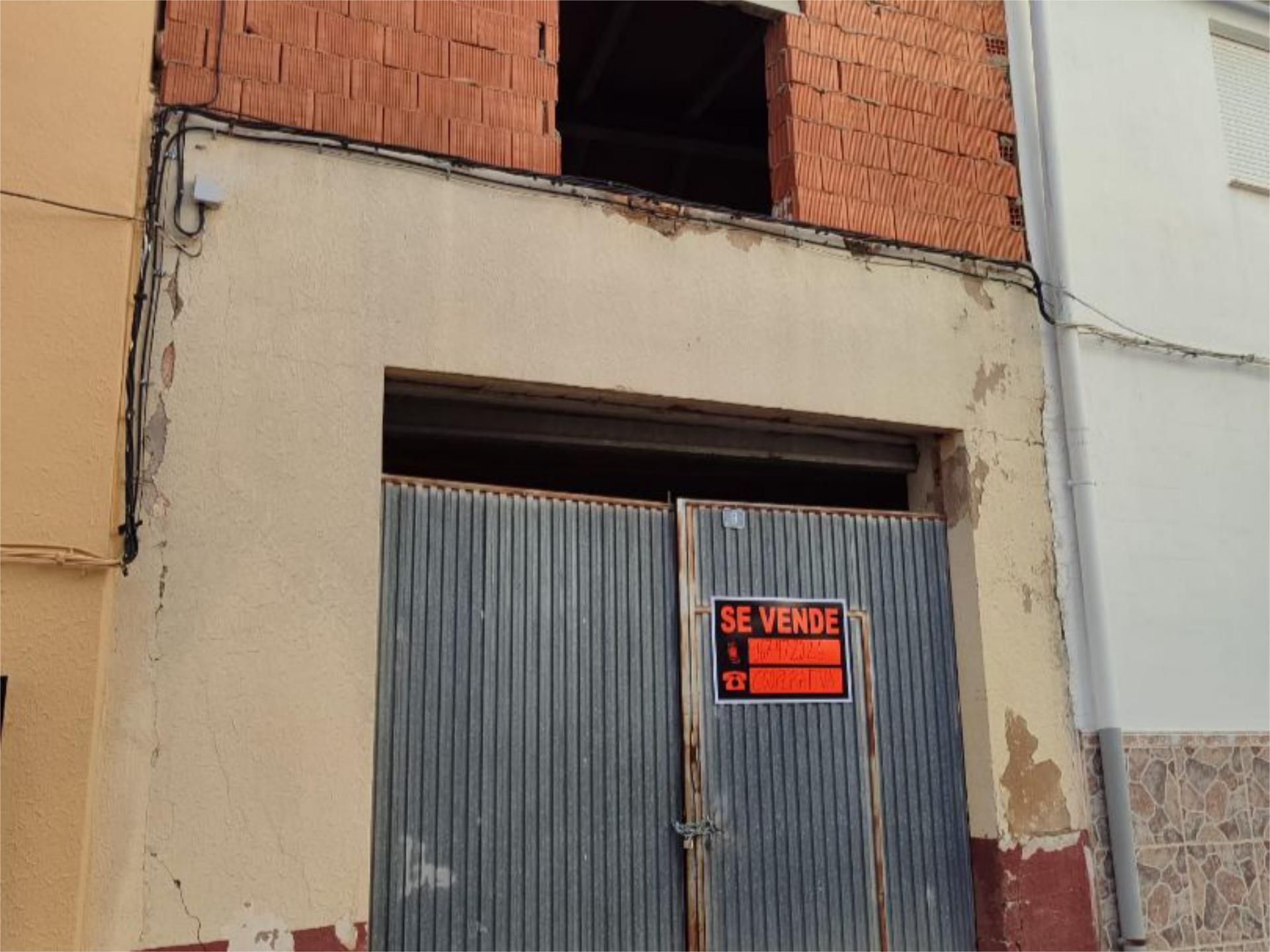 Vista exterior de Casa adosada en venda en Fuentealbilla