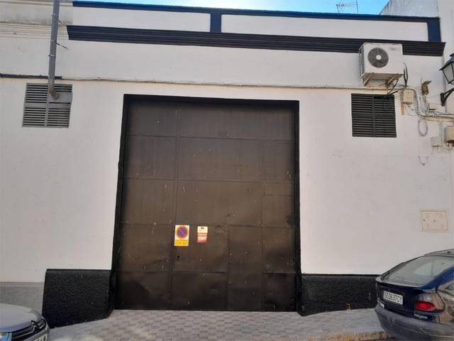 Local comercial en Venta en Calle Antonio Machado, 14 en La Puebla del Río