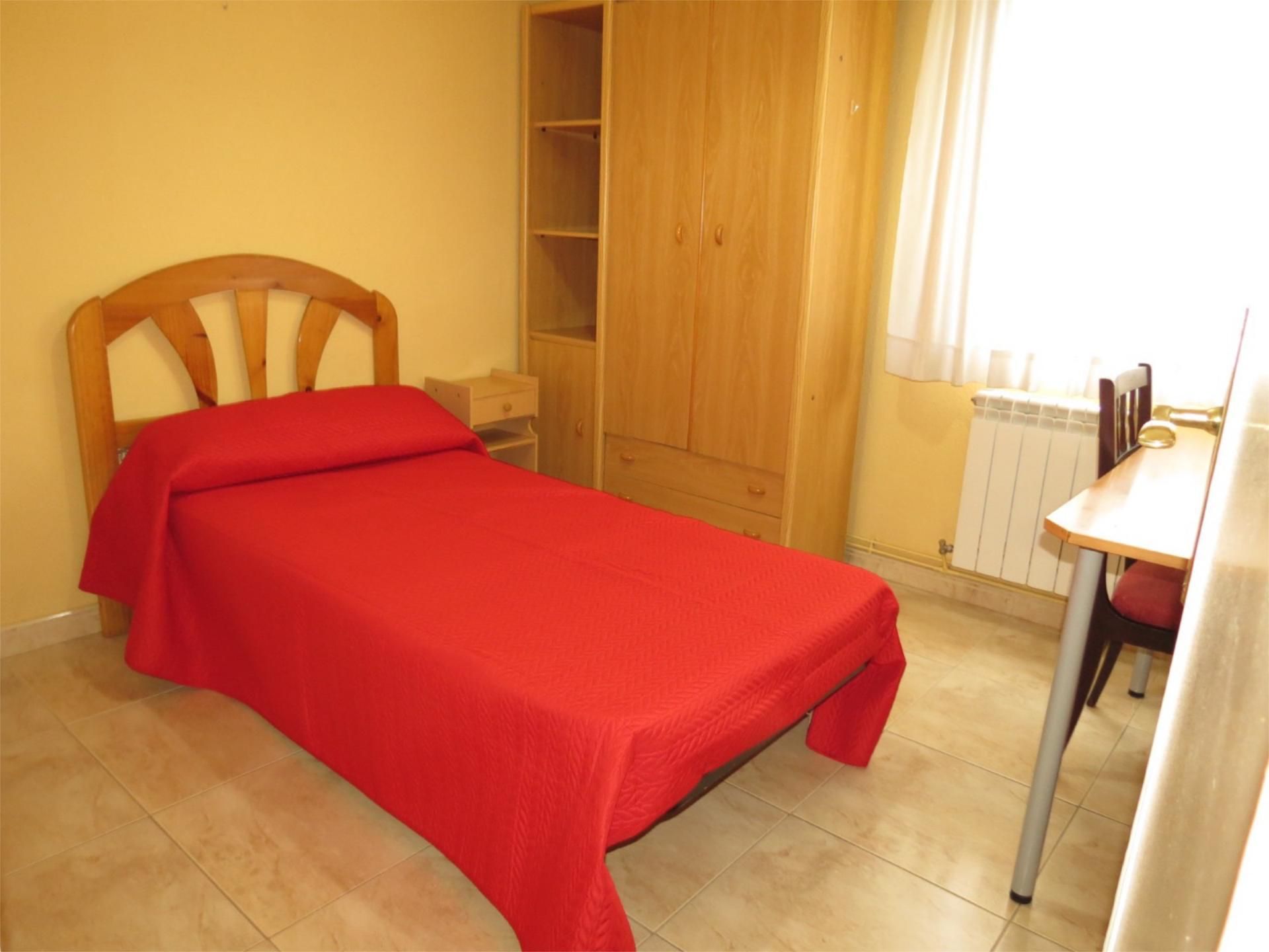 Bedroom of Flat to share in Móstoles  with Heating, Furnished and Balcony