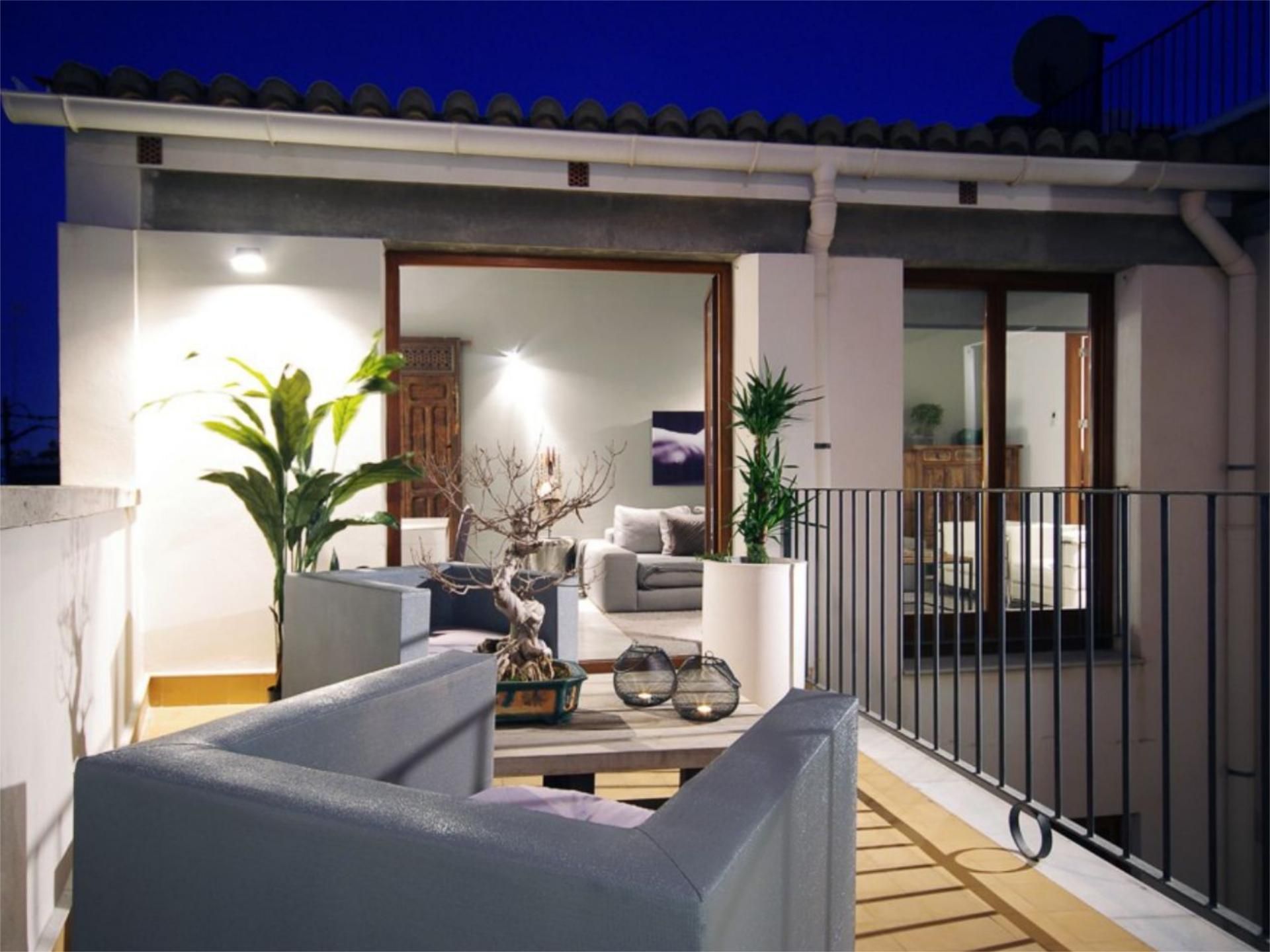 Terrace of Attic to rent in  Valencia Capital  with Air Conditioner and Terrace
