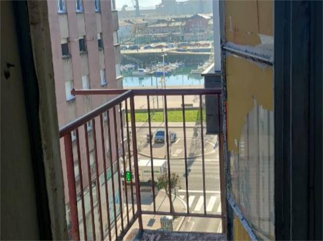Piso en Venta en Calle General Moscardó, 4 en Castilla - Hermida