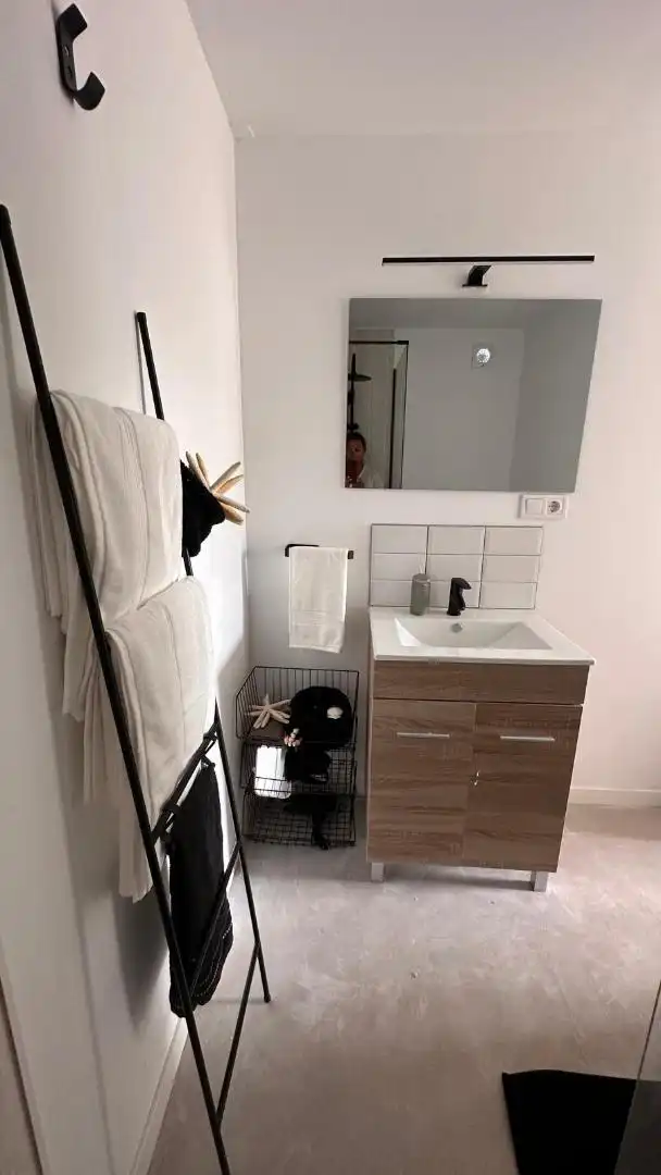 Houses for sale in Carrer Unica-castellas, Les Valls d'Aguilar Bathroom of Houses for sale in Les Valls d'Aguilar with Air Conditioner, Private garden and Furnished