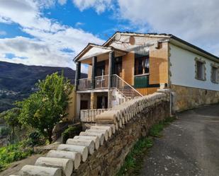 Vista exterior de Casa o xalet en venda en Aller amb Terrassa i Balcó