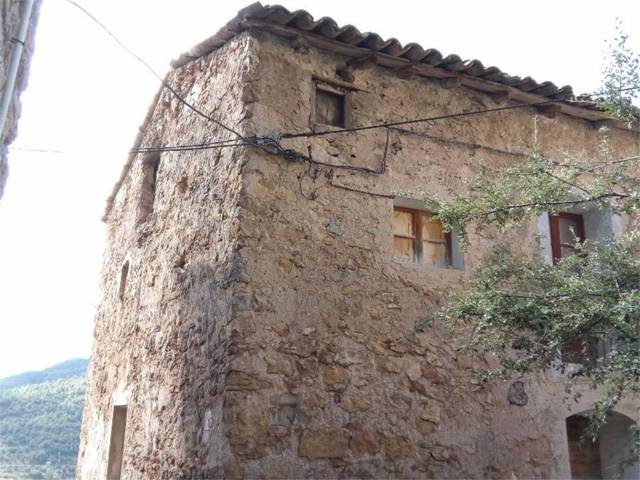 Piso en Venta en Calle Única, 32 en Arén