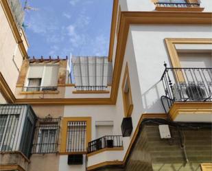 Vista exterior de Casa o xalet en venda en  Sevilla Capital amb Calefacció, Terrassa i Traster