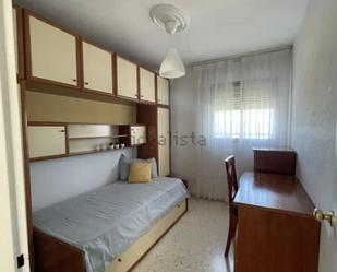 Bedroom of Flat to share in  Sevilla Capital  with Air Conditioner, Furnished and Oven