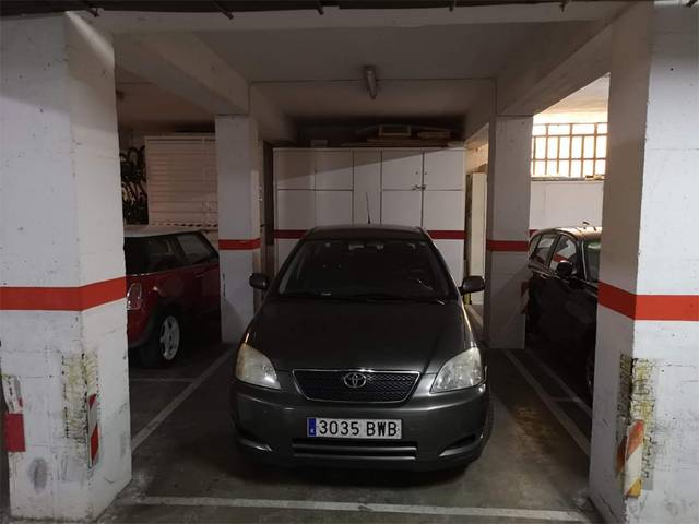 Garaje en Alquiler en Carrer de Caballero, 12 en Barri de les Corts