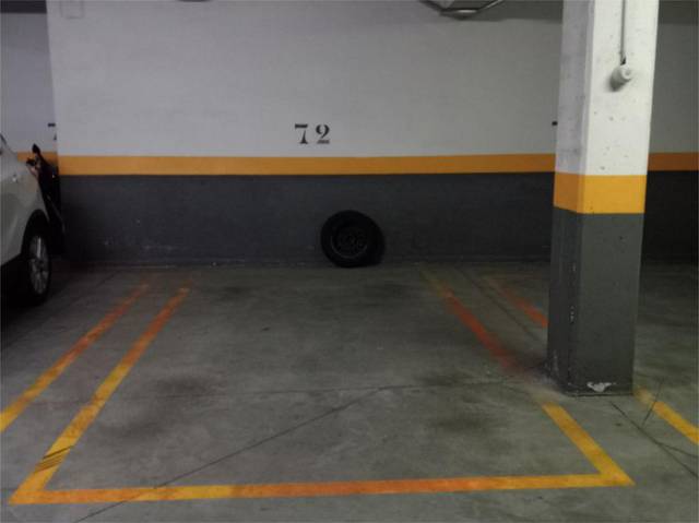 Garaje en Alquiler en Calle Lili Álvarez, 30 en Hospital