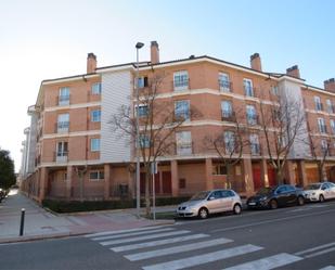 Vista exterior de Pis en venda en Valladolid Capital amb Piscina i Balcó