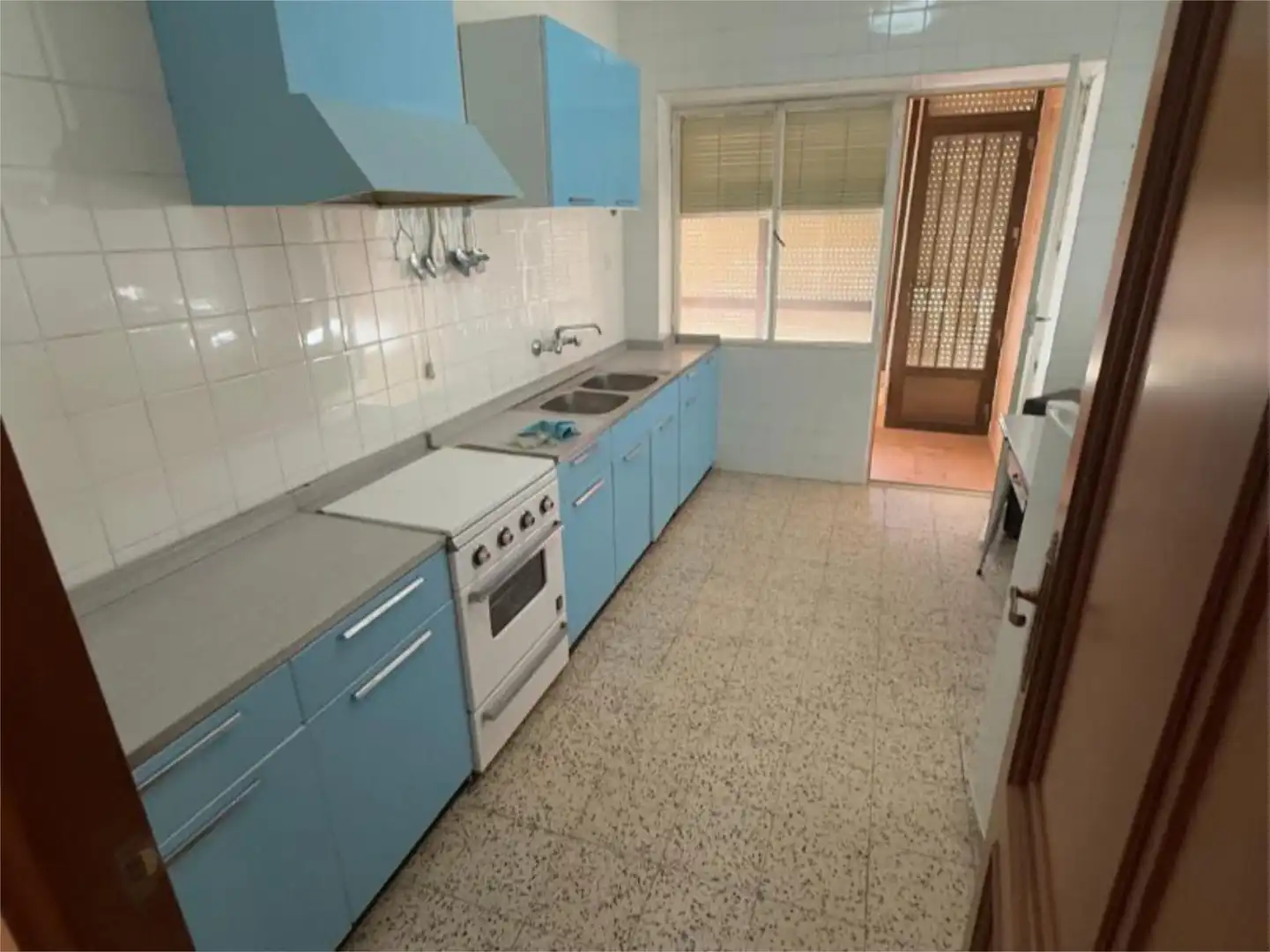 Piso en venta en Calle Don Quijote, 68, Socuéllamos Cocina de Piso en venta en Socuéllamos con Calefacción, Jardín privado y Terraza