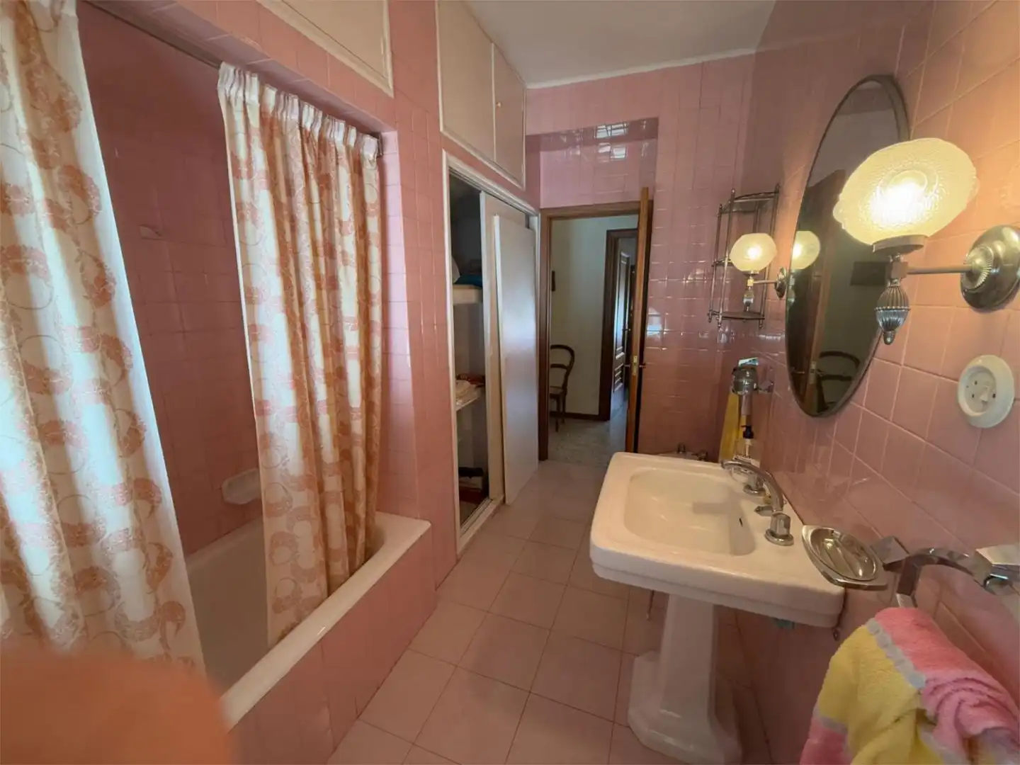 Piso en venta en Calle Don Quijote, 68, Socuéllamos Baño de Piso en venta en Socuéllamos con Calefacción, Jardín privado y Terraza