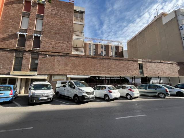 Local comercial en Alquiler en Calle de la Virgen del Socorro, 54 en Raval Roig - Virgen del Socorro