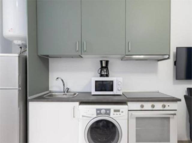 Piso en Alquiler en Calle de Andrés Borrego, 7 en Universidad - Malasaña