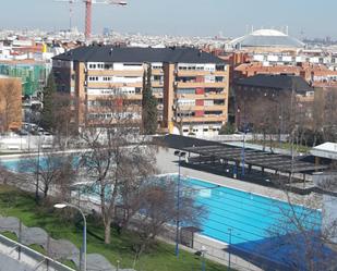 Piscina de Pis en venda en  Madrid Capital amb Aire condicionat i Terrassa