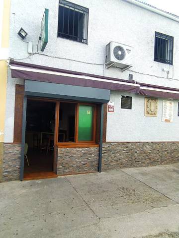 Local comercial en Alquiler en Calle Queipo de Llano, 14 en Valdefuentes