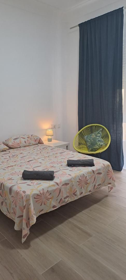 Dormitori de Apartament per a compartir en Alicante / Alacant amb Aire condicionat, Calefacció i Moblat