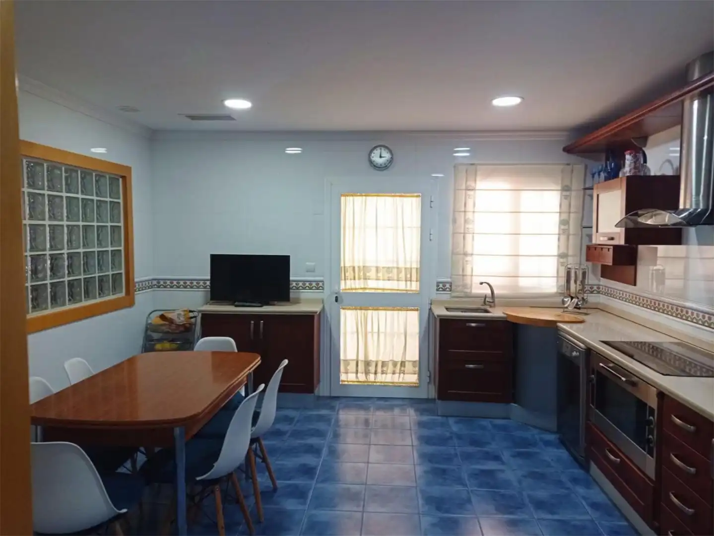 Casa adosada en venda a Villanueva Concepción, 31, Villanueva de la Concepción Cuina de Casa adosada en venda en Villanueva de la Concepción amb Aire condicionat, Calefacció i Terrassa