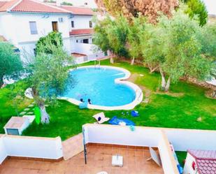 Piscina de Casa o xalet en venda en Corteconcepción amb Jardí privat, Terrassa i Piscina