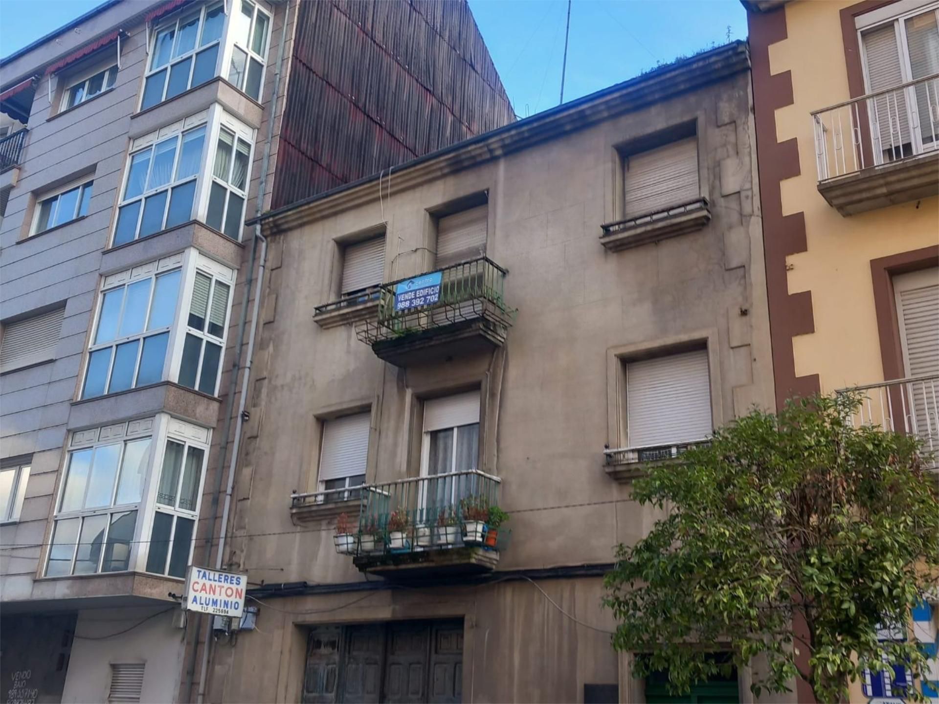 Vista exterior de Casa o xalet en venda en Ourense Capital  amb Balcó