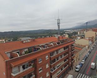 Vista exterior de Pis en venda en Esparreguera amb Balcó