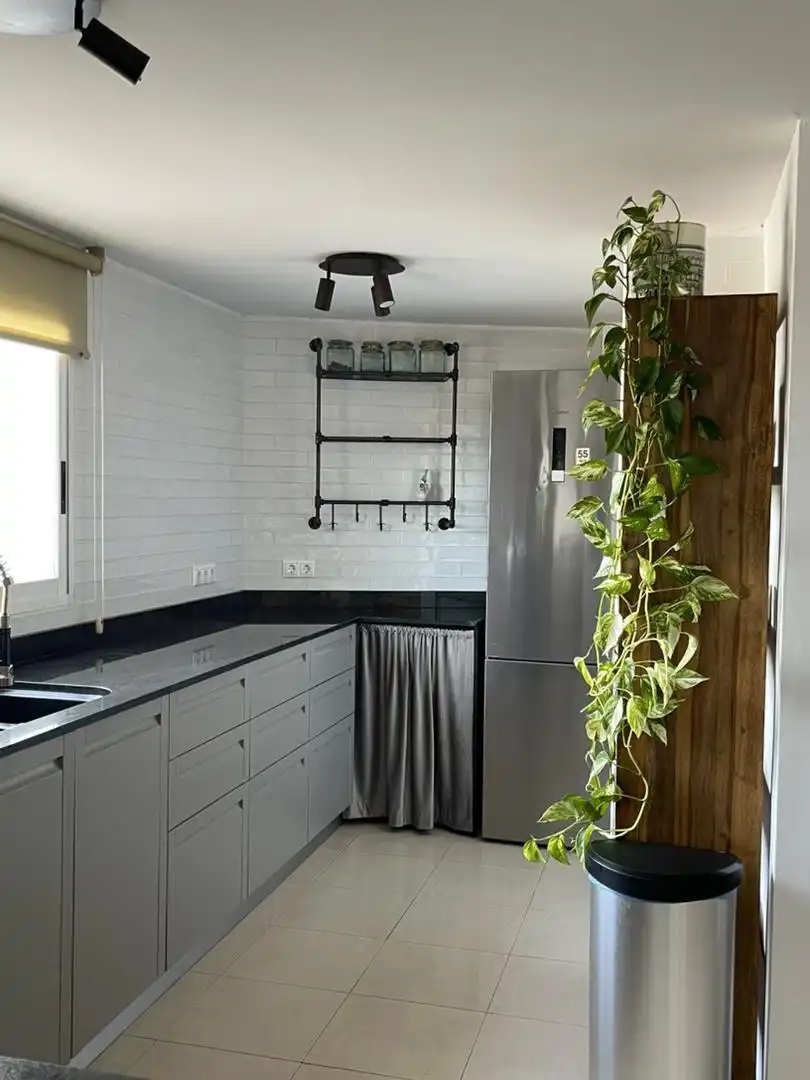 Casa adosada en venta en Plaça dels Furs, Altea ciudad Cocina de Casa adosada en venta en Altea con Aire acondicionado, Calefacción y Jardín privado