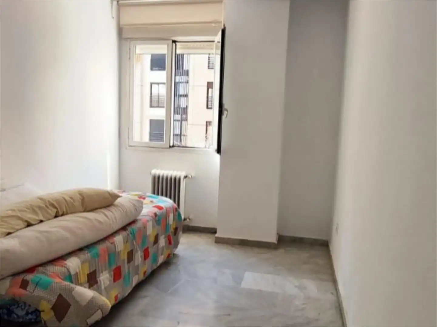 Flat for sale in Calle Periodista José María Carulla, 35, Cerrillo de Maracena - Periodistas Bedroom of Flat for sale in Granada with Air Conditioner, Heating and Private garden