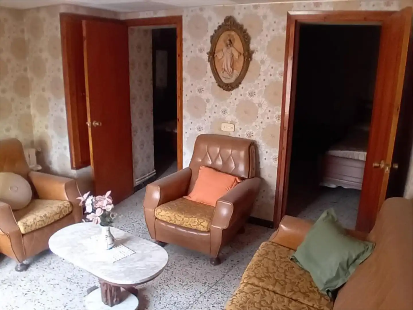 Casa adosada en venda a Carrer Nou, 1, Tàrrega Sala d'estar de Casa adosada en venda en Tàrrega amb Balcó
