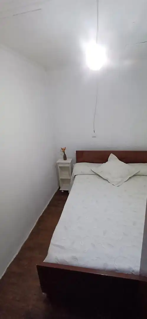 Casa adosada en venda a Lugar Rubias, 90, Calvos de Randín Dormitori de Casa adosada en venda en Calvos de Randín amb Moblat i Balcó