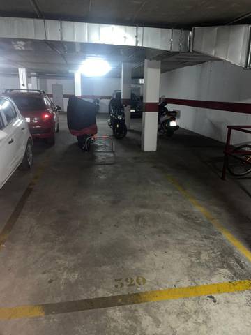 Garaje en Alquiler en Avenida de Emilio Lemos, 24 en Colores -  Entreparques