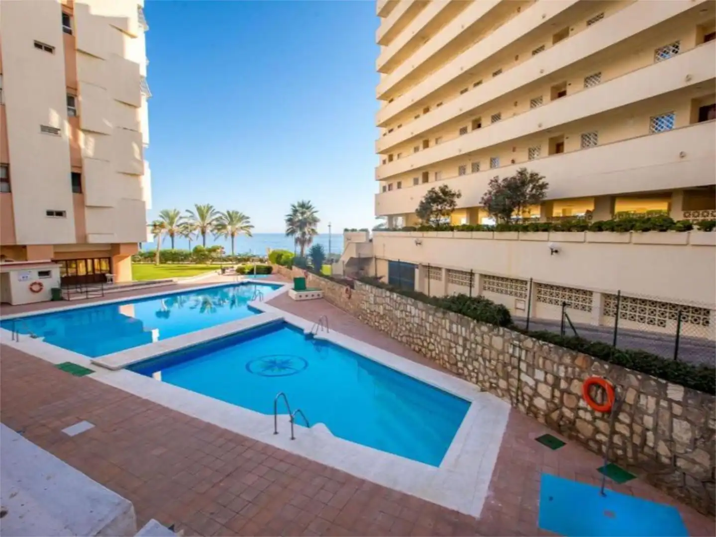 Wohnung zum Verkauf in Calle Camilo José Cela, 14, Playa de la Fontanilla Schwimmbecken von Wohnung zum Verkauf in Marbella