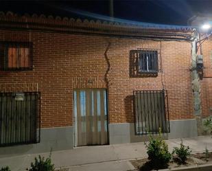 Vista exterior de Casa adosada en venda en Pollos amb Traster i Moblat