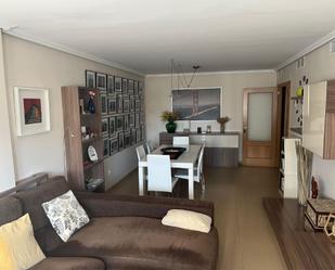 Living room of Flat to rent in Benidorm  with Air Conditioner, Heating and Parquet flooring