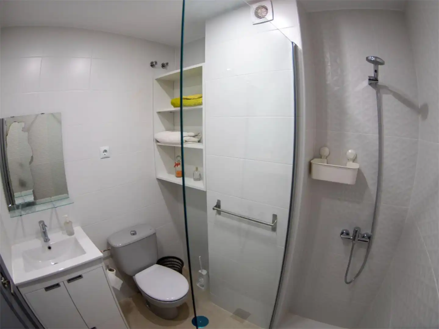 Baño de Piso de alquiler en Cádiz con Amueblado