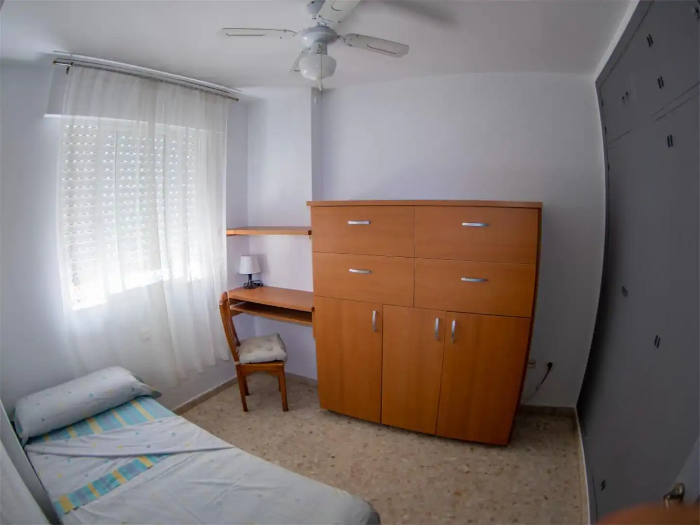 Habitación de Piso de alquiler en Cádiz con Amueblado