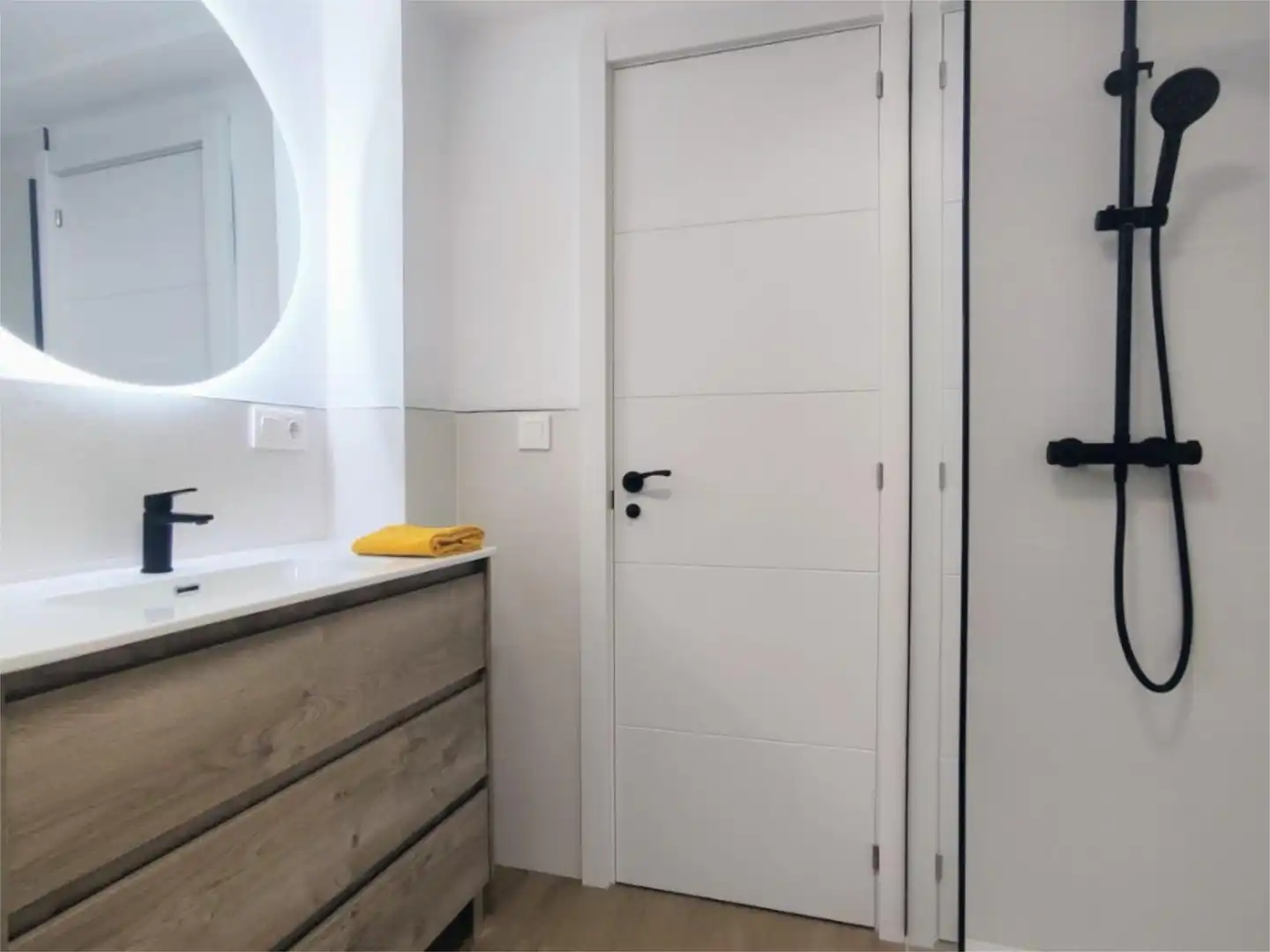 Badezimmer von Wohnung zur untervermieten in Vila-real mit Heizung, Parkett und Möbliert