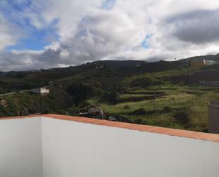 Exterior view of Attic to rent in Santa María de Guía de Gran Canaria  with Parquet flooring, Terrace and Community parking