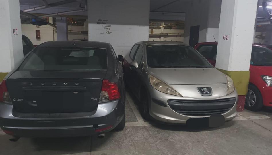 Garaje de alquiler en Calle Santa María de Ordás, 16, Cruz Roja, Sevilla Capital - imagen 1 Foto 1 de Garaje de alquiler en Calle Santa María de Ordás, 16, Cruz Roja, Sevilla Capital