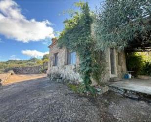 Vista exterior de Finca rústica en venda en Montánchez amb Terrassa i Moblat