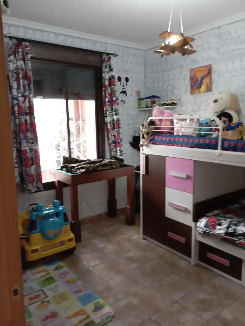 Planta baja en venta en Calle Vicente Aleixandre, 16, La Luisiana Habitación de Planta baja en venta en La Luisiana con Terraza y Balcón