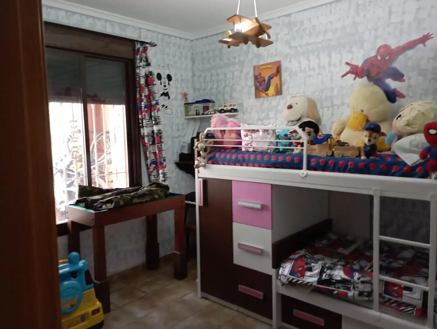 Planta baja en venta en Calle Vicente Aleixandre, 16, La Luisiana Habitación de Planta baja en venta en La Luisiana con Terraza y Balcón