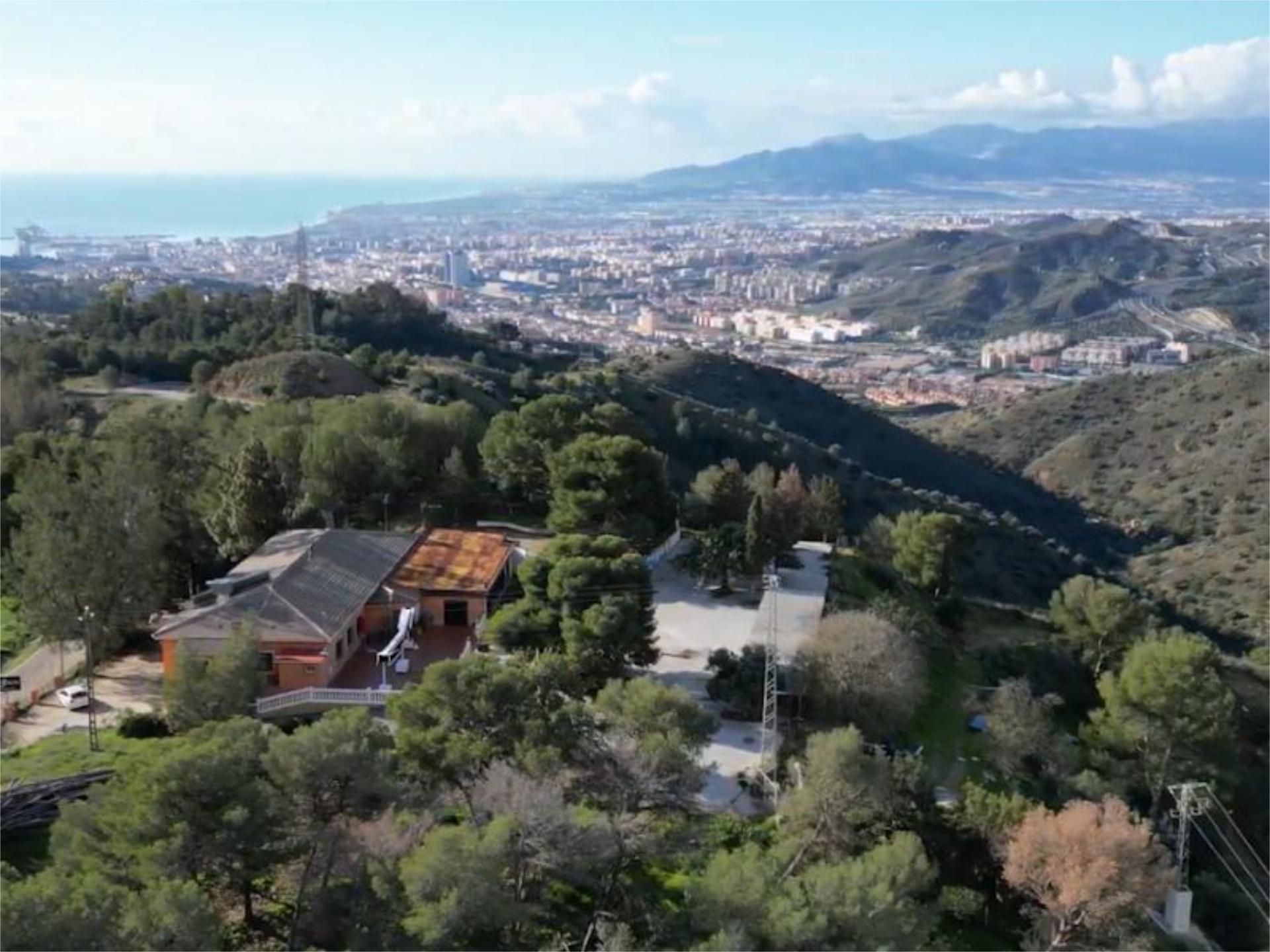 Vista exterior de Casa o xalet en venda en Málaga Capital amb Aire condicionat i Terrassa
