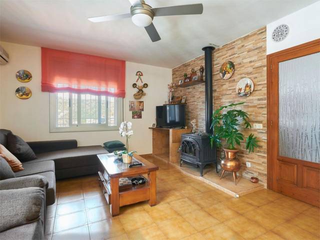 Casa-chalet en Venta en Can Massuet del Far