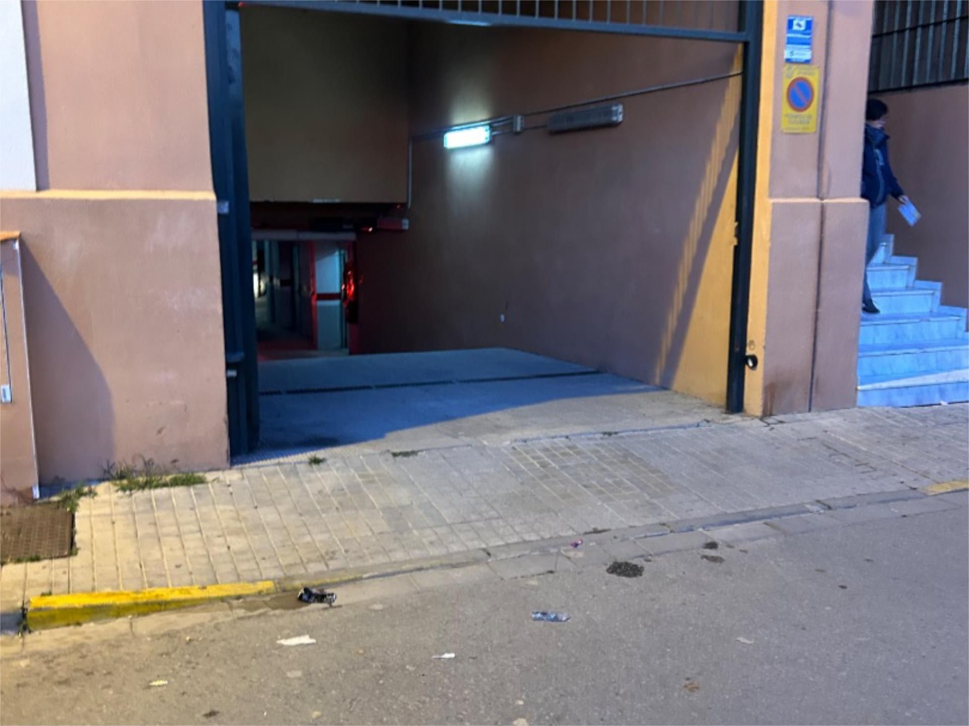 Aparcament de Garatge de lloguer en Brenes