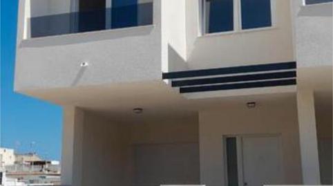 Apartament en venda a Pilar de la Horadada ciudad, Alicante - imatge 2 Foto 2 de Apartament en venda a Pilar de la Horadada ciudad, Alicante